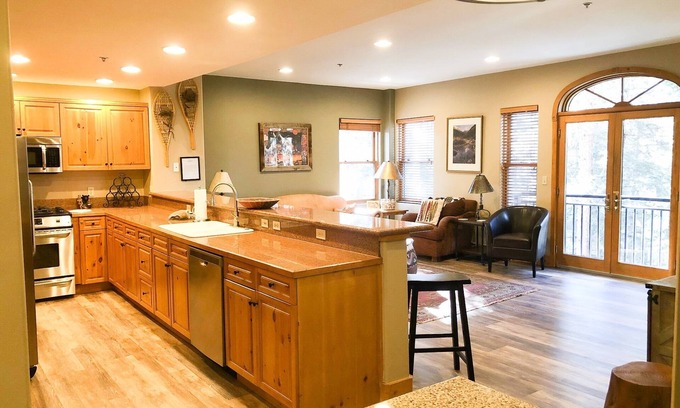 Mountain Village Condo | Bear Creek Lodge 301a 1 Bedroom Condo by Alpine Lodging Telluride