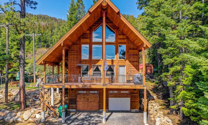 Cascade House | Bear Den - Trailer Parking - Pet friendly - Close to the Lake
