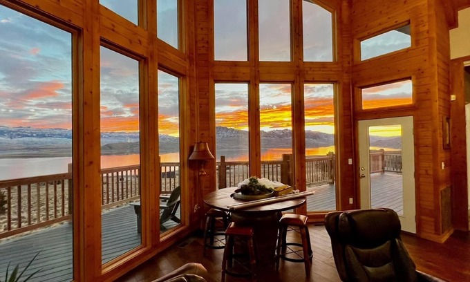 Cody House | Bear's Den of Cody- mountain and lake views