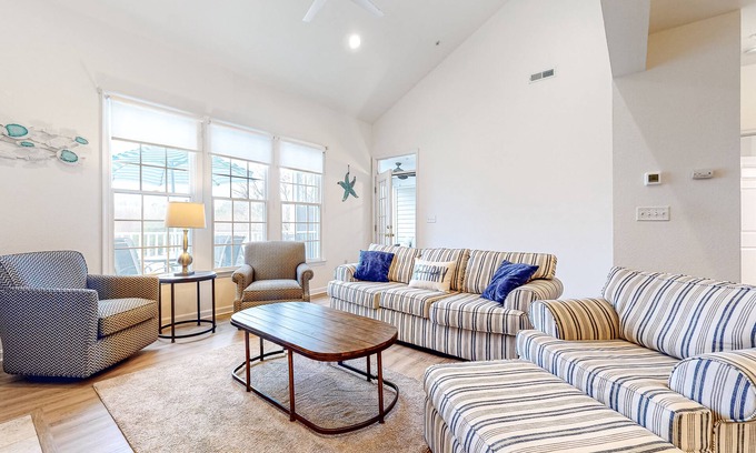 Ocean View Condo | Bear Trap Dunes condo with access to tennis/pickleball, sauna, pool & fast WiFi