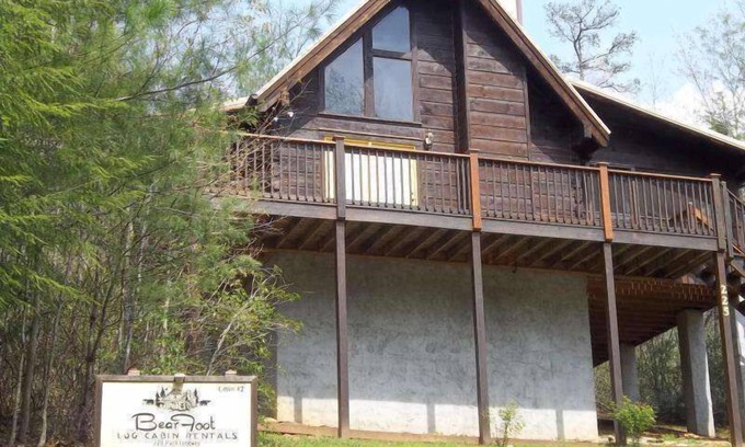 Townsend Cabin | BEARFOOT - Romantic cabin perfect for two!