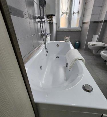 Tiburtino Apartment | Beatrice's House Spa Bath Privata e Parcheggio Gratuito a Roma