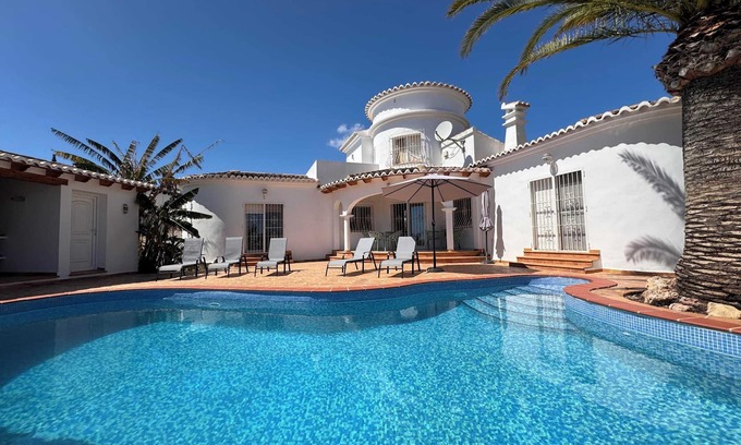 Pinar del Advocat Villa | Beatuiful villa with private pool and air-condition
