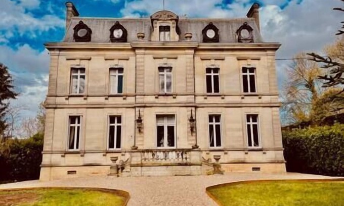Saint-Medard-de-Guizieres House | Beautiful mansion close to Saint-Émilion