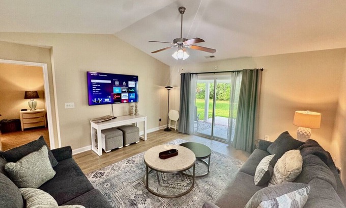 Morehead City House | Beaufort Bungalow, 3 Bedroom w/all New Furniture