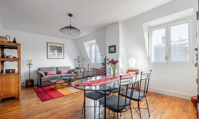 Grenelle Apartment | Beaugrenelle Skies, by Veeve