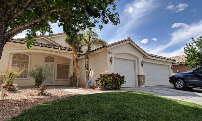 Silverado Ranch House | Beauitful 1 Story home minutes from the Strip