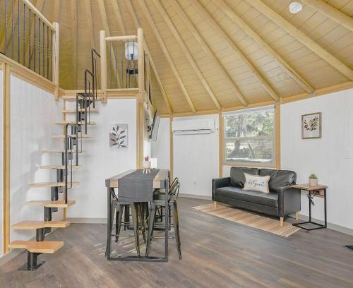 Canyon Lake House | Beaumont Hill Country Luxury Yurt Cabin w Hot Tub