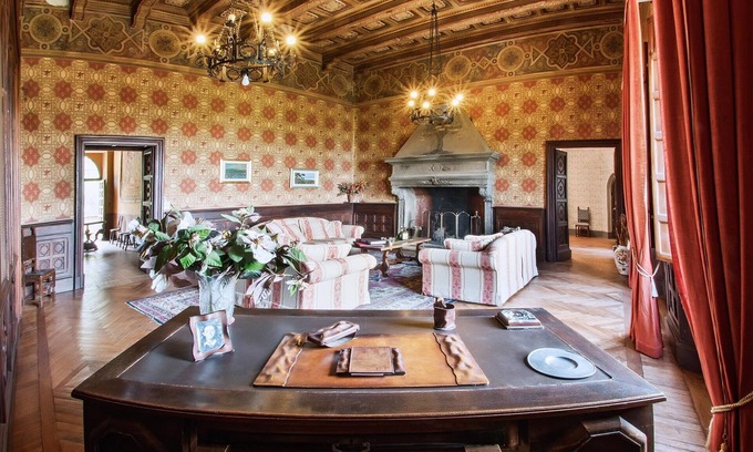 Passignano sul Trasimeno Villa | Beautiful villa for 12 people with private pool, A/C, WIFI, TV, terrace and panoramic view
