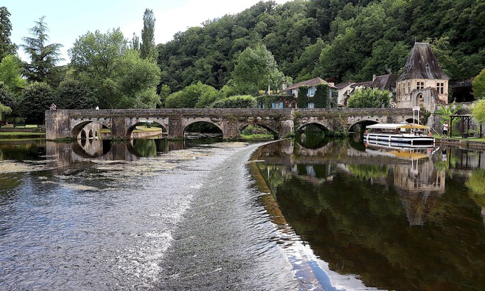 Saint-Pierre-de-Frugie House | Beautiful holiday home with lake 15min by bike