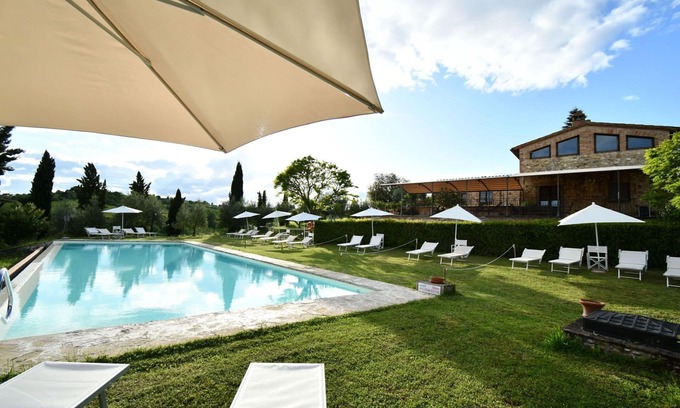 Ponte di Gabbiano Apartment | Beautiful apartment for 5 guests with pool, A/C, WIFI, TV and pets allowed, close to Siena