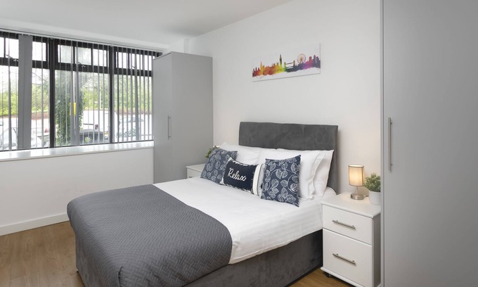 Norwood Green Apartment | Beautiful 1 Bed Apartment close to Heathrow Airport