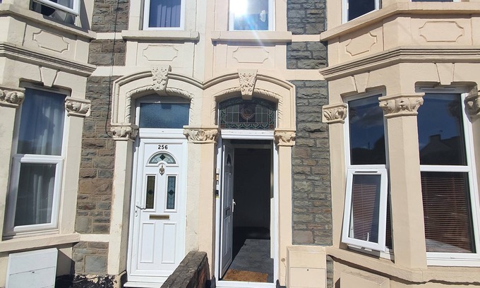 Fishponds Apartment | Beautiful 1 bed apartment 10minutes walk from Fishponds high street
