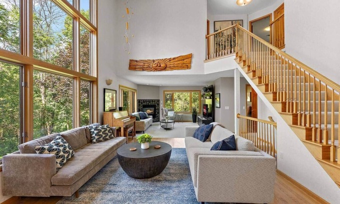 Dayton House | Beautiful 10-Acre Estate w/Pool & Nature Views