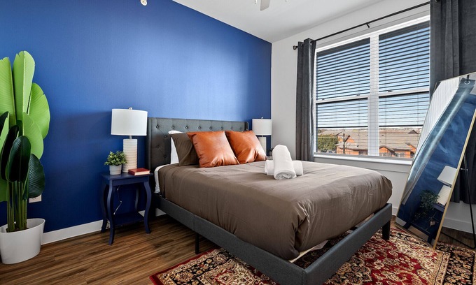Riverside Apartment | Beautiful 1BR in Riverside 0833