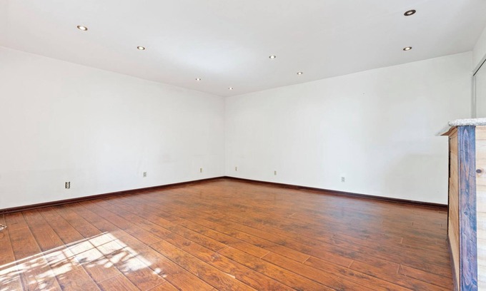 Monterey Heights Apartment | Beautiful 2-bedroom in San Francisco