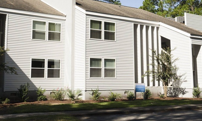 New Bern Apartment | Beautiful 2 bedroom unit at resort, sleeps 8