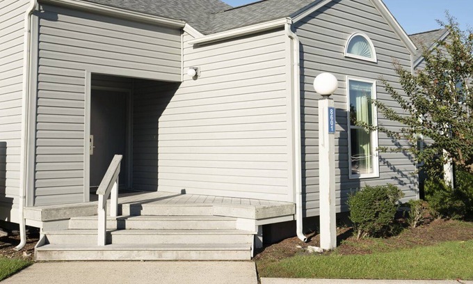 New Bern Apartment | Beautiful 2 bedroom unit at resort, sleeps 6