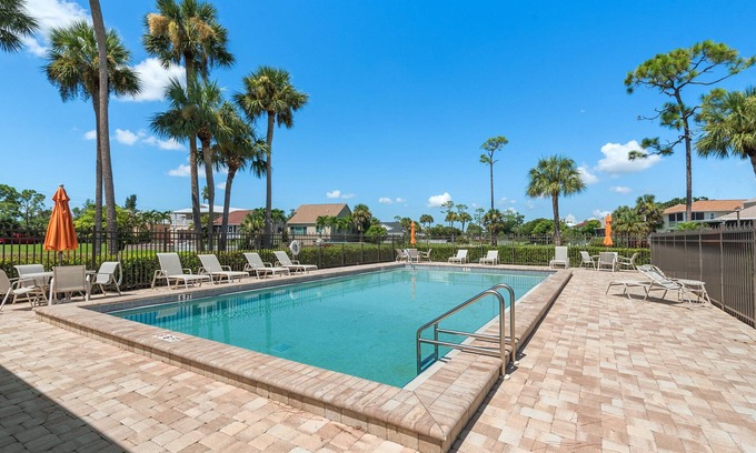 Biggar Condo | Beautiful 2-bedroom townhouse with AC in Fort Myers