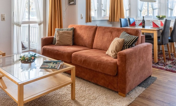 Binz Apartment | Beautiful 2-room apartment Villa Eden in Binz, 2 balconies, WLAN, beach chair