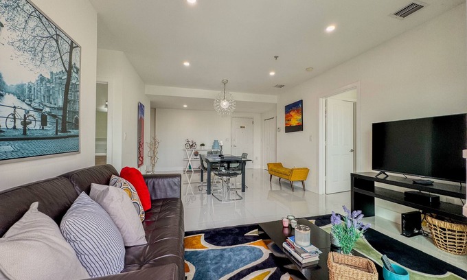 Coral Way Condo | Beautiful 2BE/2BA Renovated Apt in Coral Gables
