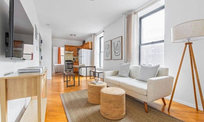 East Harlem Apartment | Beautiful 3-Bedroom, 2-Bath Apartment in NYC