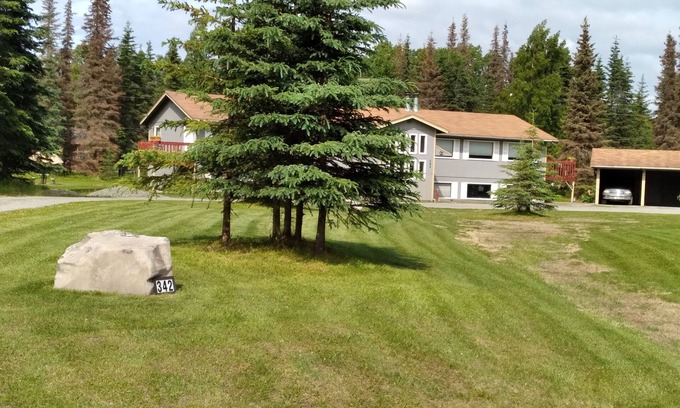 Soldotna Apartment | Beautiful 3 bedroom near the Kenai River!