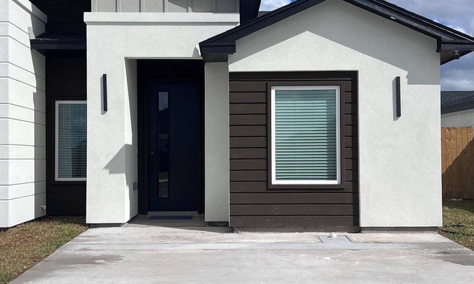 Brownsville House | Beautiful 3-bedroom house within minutes of SpaceX!