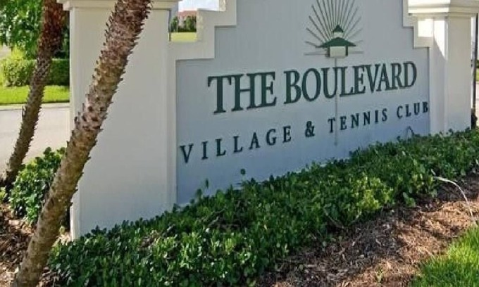 Boulevard Village and Tennis Condo | Beautiful 3 Br. Condo (320493) by Houzlet