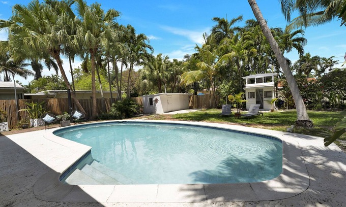 South Lake House | Beautiful 3Br/2Ba House w/Heated Pool