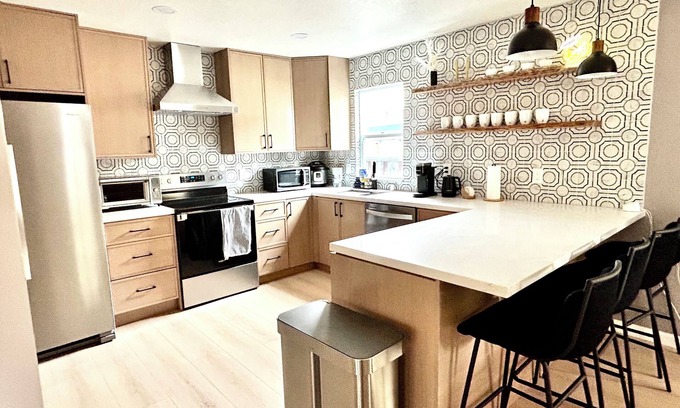 Albany Apartment | Beautiful 3BR GEM in Albany/Berkeley