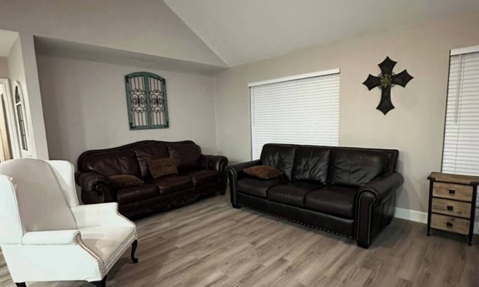 La Porte House | Beautiful 4-bedroom, 3 full baths, sleeps up to 10 located in LaPorte, Texas,