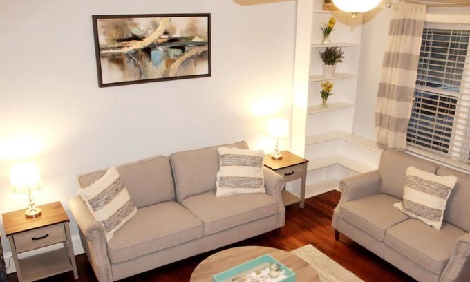 Bayview House | Beautiful 5Bdrm Beach Home w/added outdoor shower