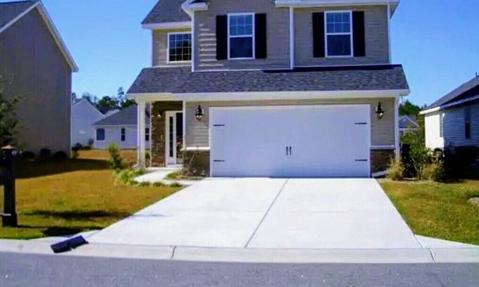 Myrtle Beach House | Beautiful 5bedrm 2.5 ba house 13 Mins from Beach