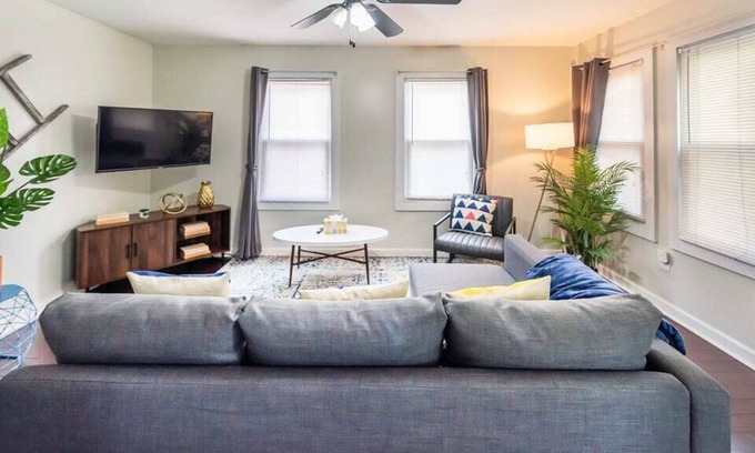 Royal Oak House | Beautiful 6BR/2BA - Two Neighboring Properties!
