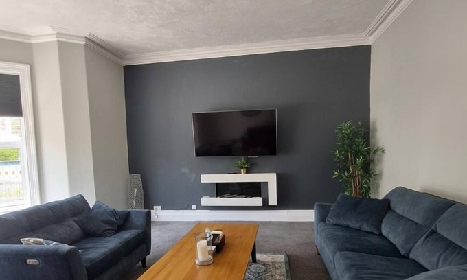 Llandudno House | Beautiful 7-Bed House in Llandudno
