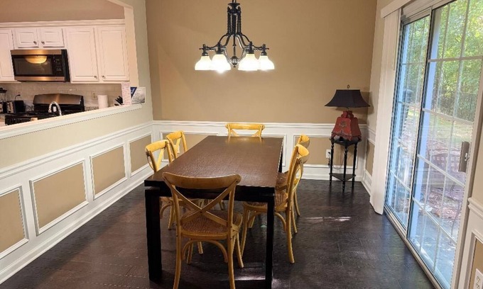 Gwinnett Place House | Beautiful and cozy townhome in delightful Duluth!
