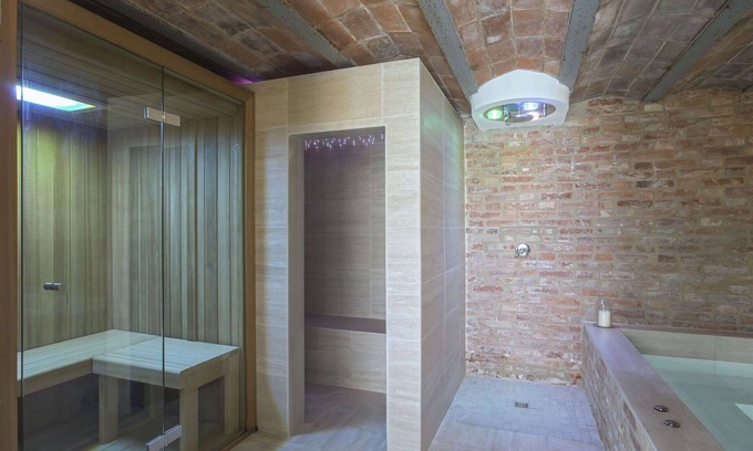 Pieve a Nievole Apartment | Beautiful apartment for 4 guests with hot tub, pool, WIFI, A/C, TV, patio and pets allowed