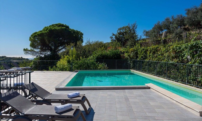 Valloria Apartment | Beautiful apartment for 4 guests with pool, hot tub, WIFI, TV and patio