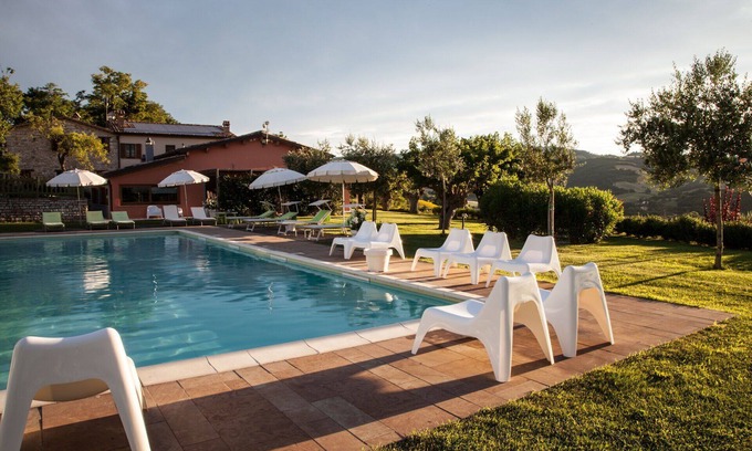 Fossombrone Other | Beautiful apartment for 4 guests with WIFI, pool, TV and pets allowed