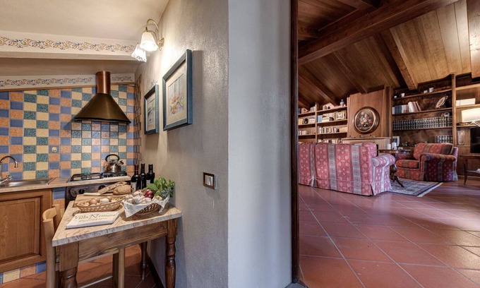 Bucine Apartment | Beautiful apartment for 2 people with A/C, pool, WIFI, TV, terrace and panoramic view