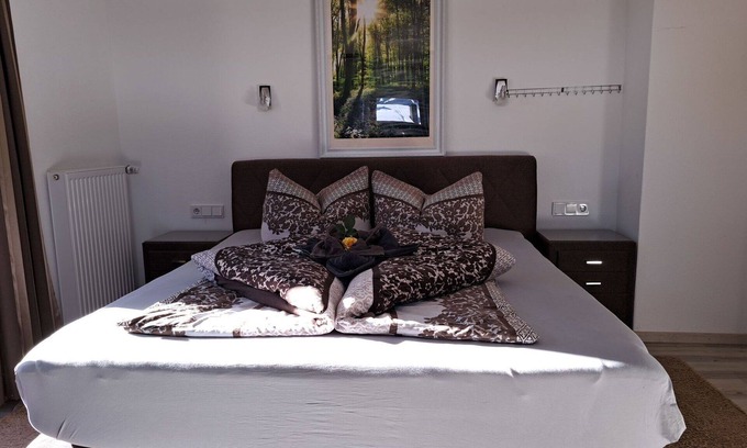 Finkenberg Apartment | Beautiful apartment for 4 guests with WIFI, TV and balcony