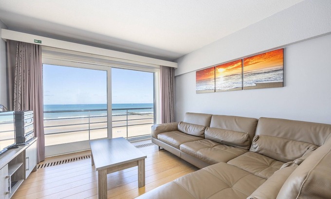 Middelkerke Apartment | Beautiful apartment with sea-views