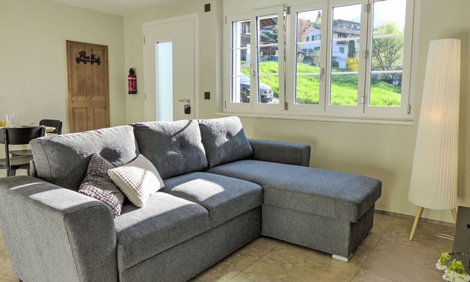 Krattigen Apartment | Beautiful apartment for 3 guests with WIFI, TV, terrace and panoramic view