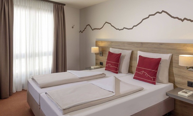 Beatenberg Apartment | Beautiful apartment for 2 guests with pool, WIFI, TV, terrace and pets allowed