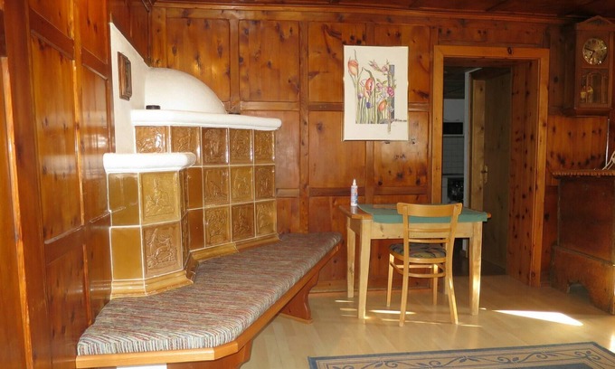 Sankt Anton am Arlberg Apartment | Beautiful apartment for 10 people with WIFI, TV, terrace and parking
