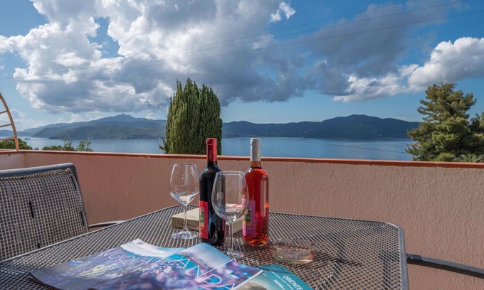 Morcone Apartment | Beautiful apartment for 2 guests with WIFI, TV and patio