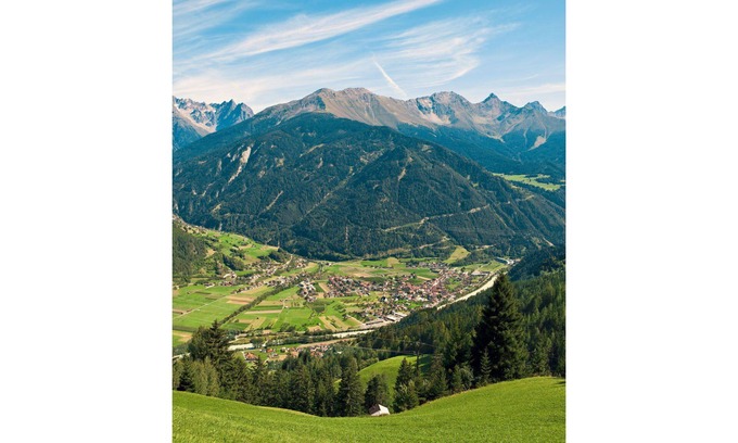 Fendels Apartment | Beautiful apartment for 4 people with WIFI, TV, terrace and pets allowed