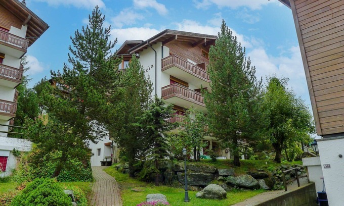 Graechen Apartment | Beautiful apartment for 4 people with TV, terrace and panoramic view