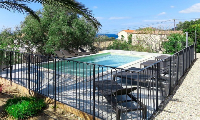 Galeria Apartment | Beautiful apartment for 8 guests with A/C, WIFI, pool, TV and terrace